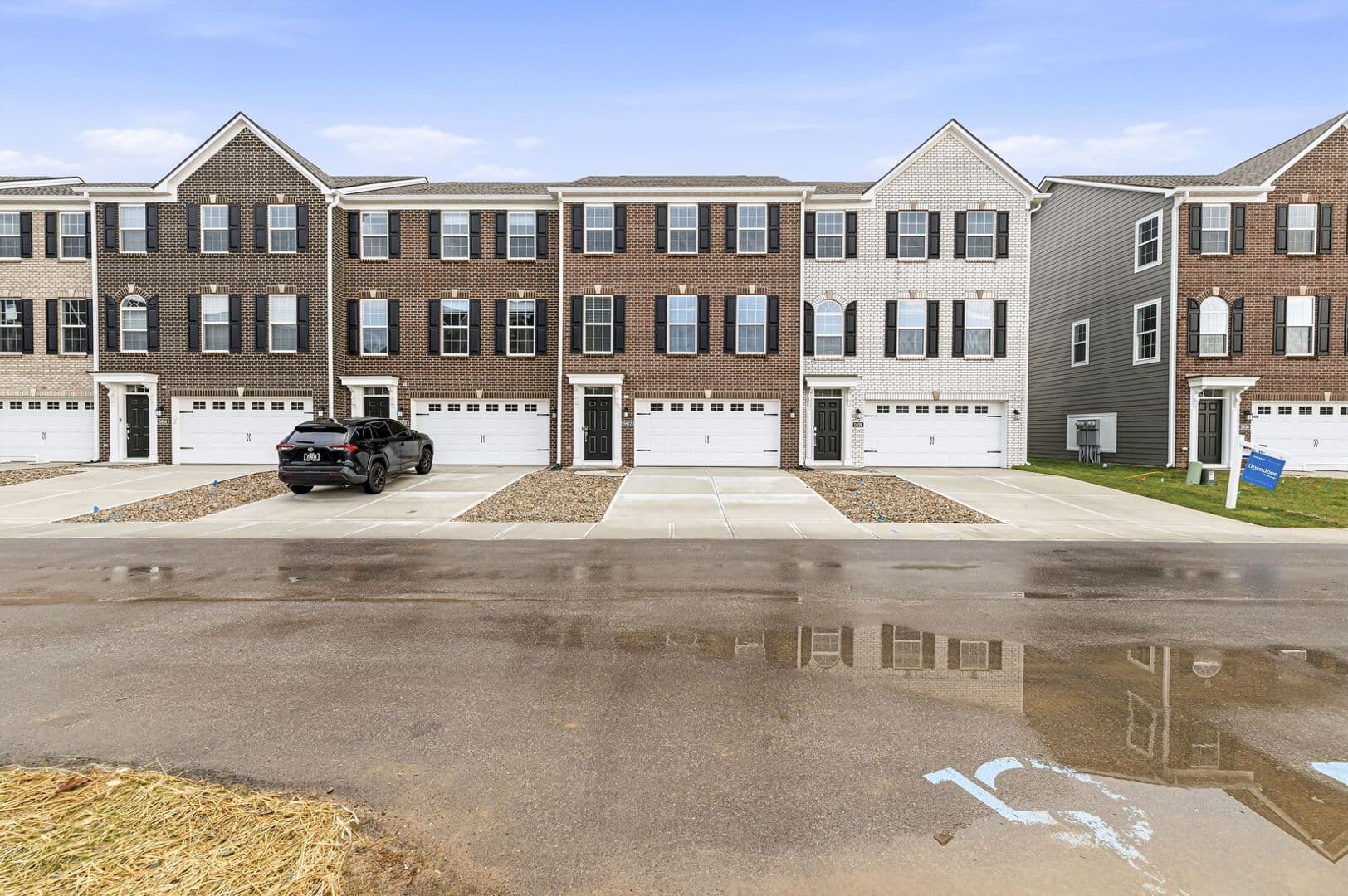 Plainfield House: 5922 Juna Avenue