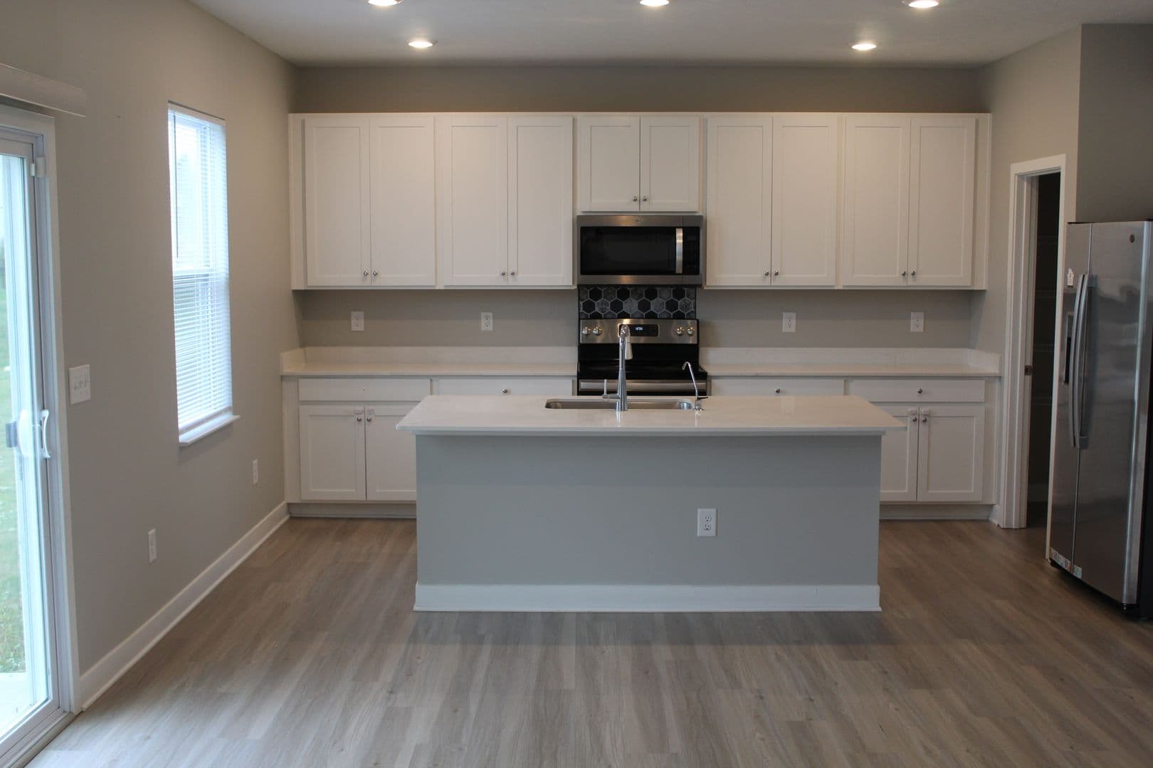Avon House: 9555 Crossfield Road