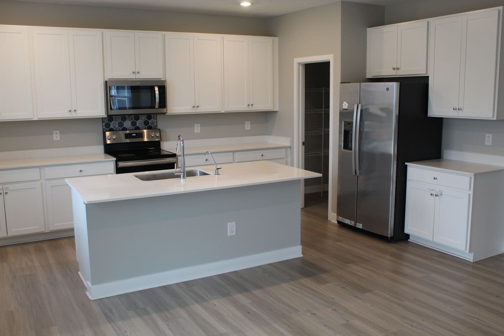 Avon House: 9555 Crossfield Road