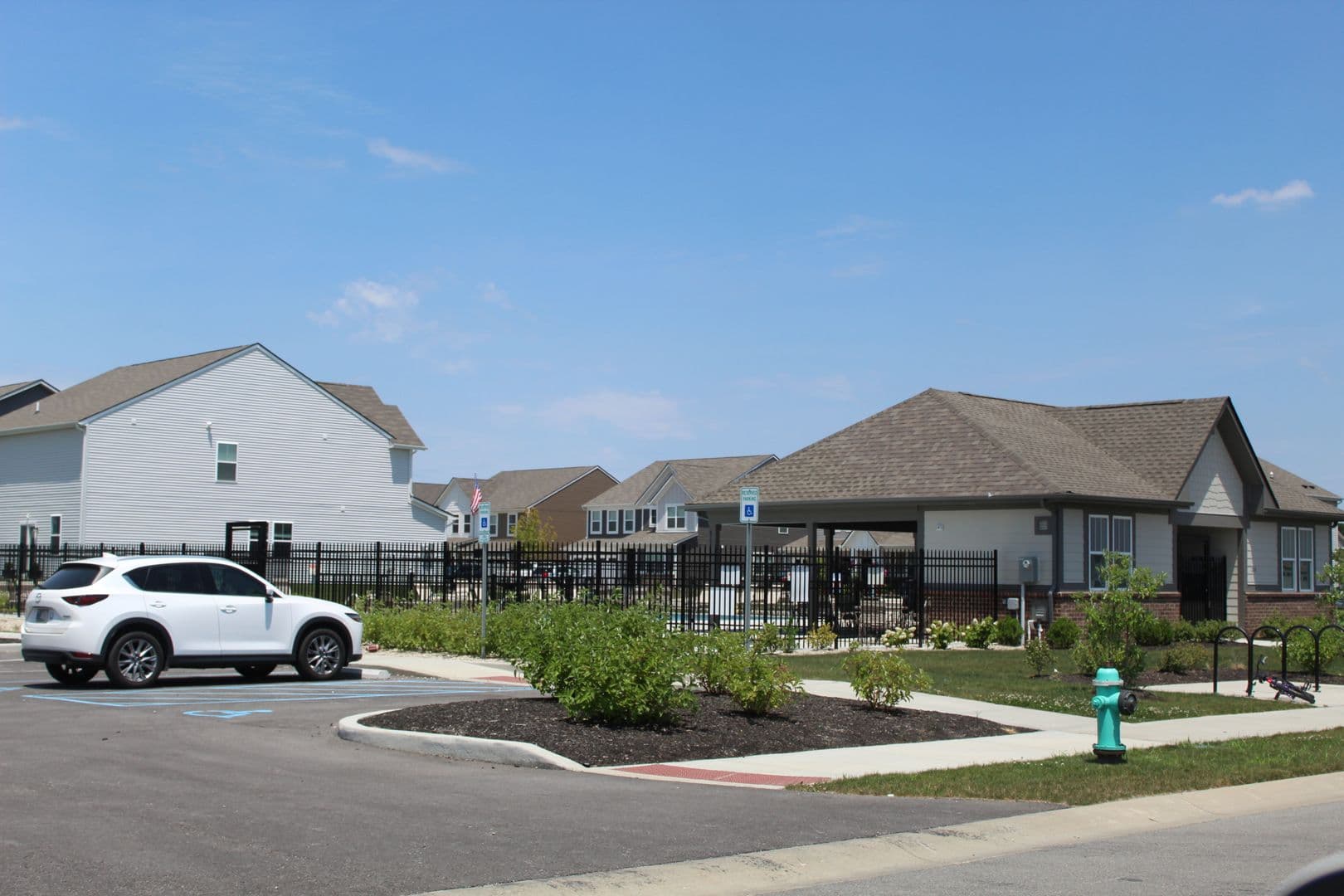 Avon House: 9555 Crossfield Road