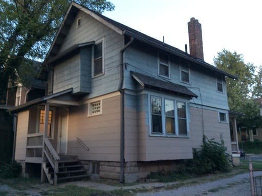 Columbus Apartment: 2137 Waldeck Avenue