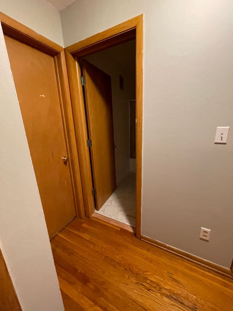 Columbus Apartment: 70 W. Northwood Avenue