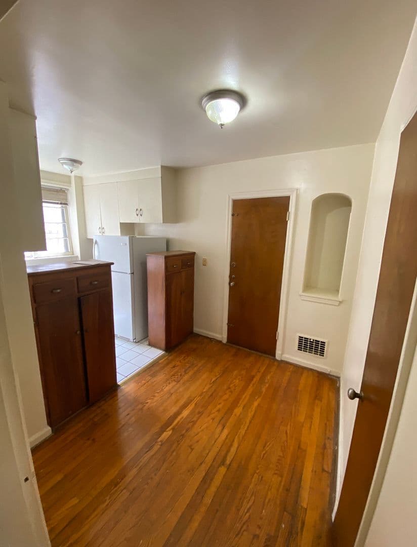 Columbus Apartment: 285 E 15th Avenue