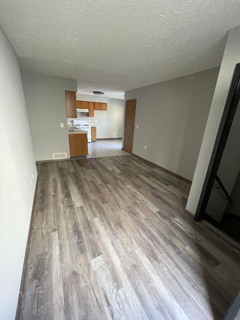 Columbus Apartment: 72 Chittenden Avenue