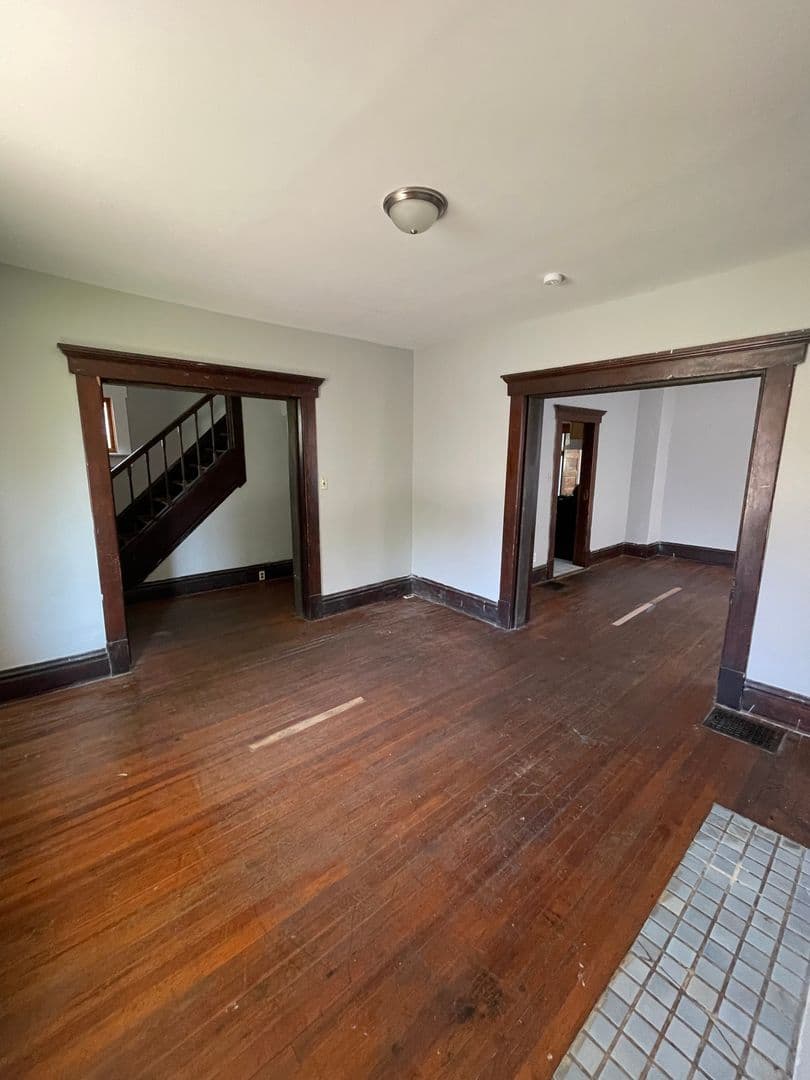 Columbus House: 136 E. Norwich