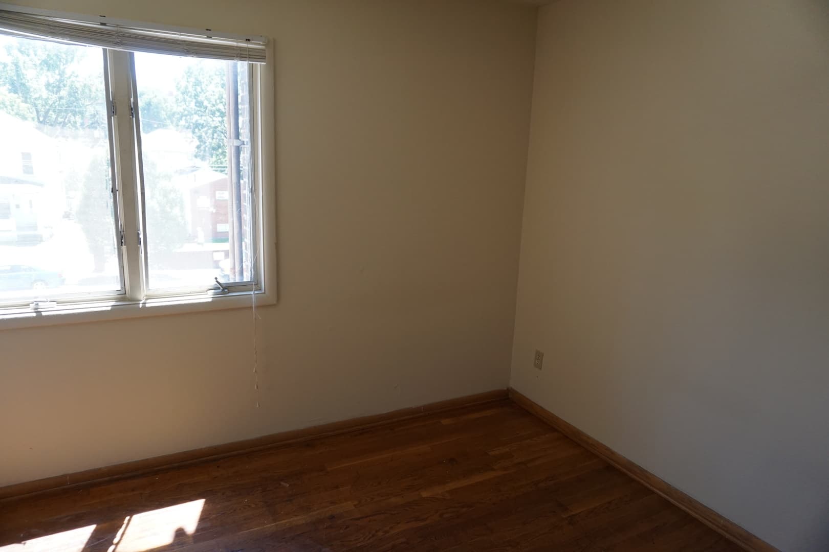 Columbus Apartment: 70 W. Northwood Avenue