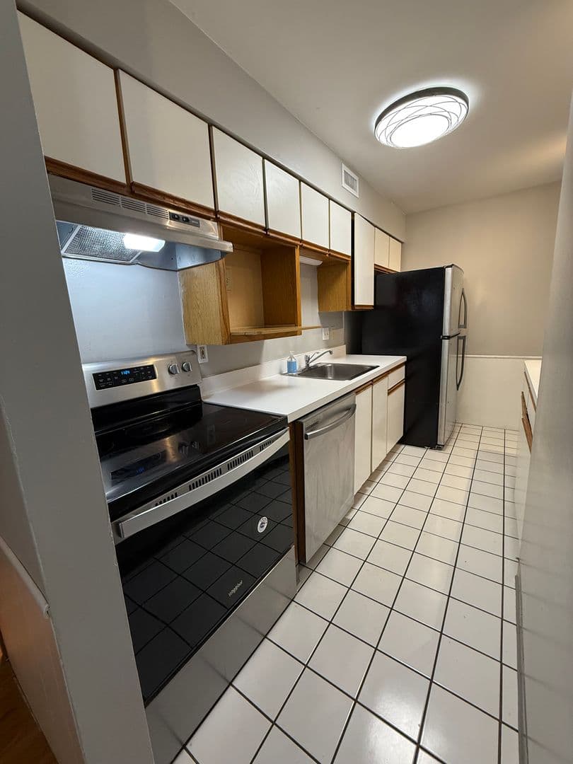 Columbus Apartment: 201 E. 16th Avenue