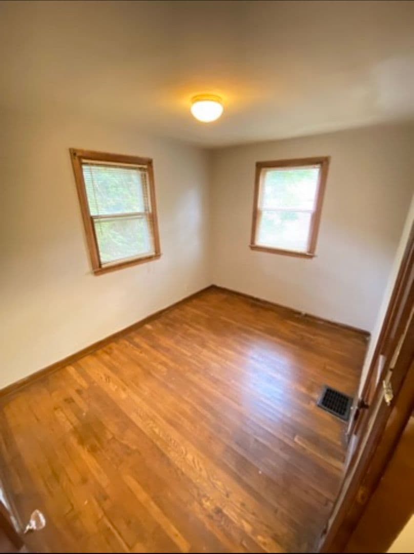 Columbus Apartment: 2547 Neil