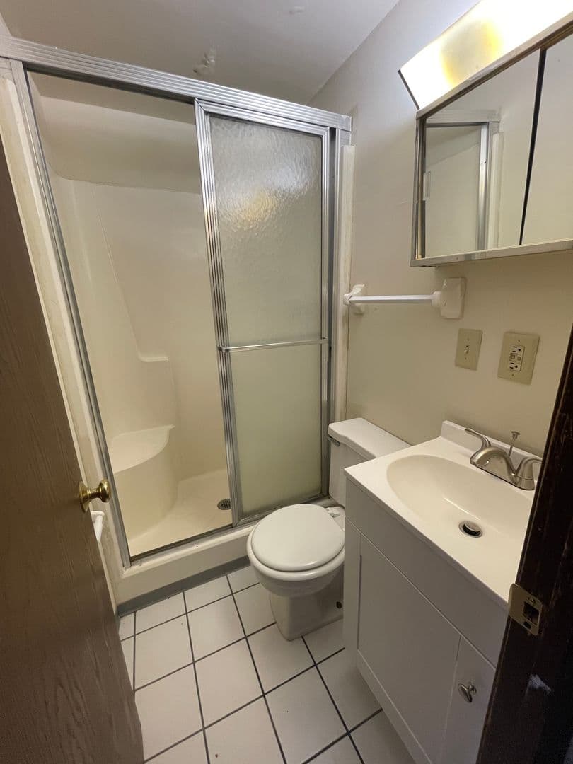 Columbus Apartment: 64 W. Northwood Avenue