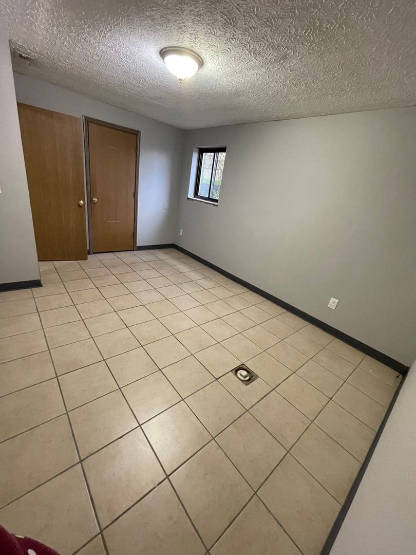 Columbus Apartment: 72 Chittenden Avenue