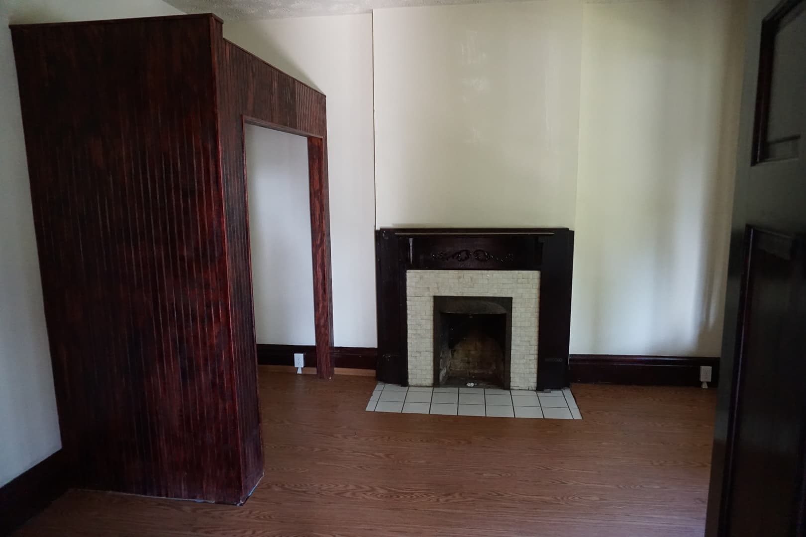 Columbus House: 290 E. 15th