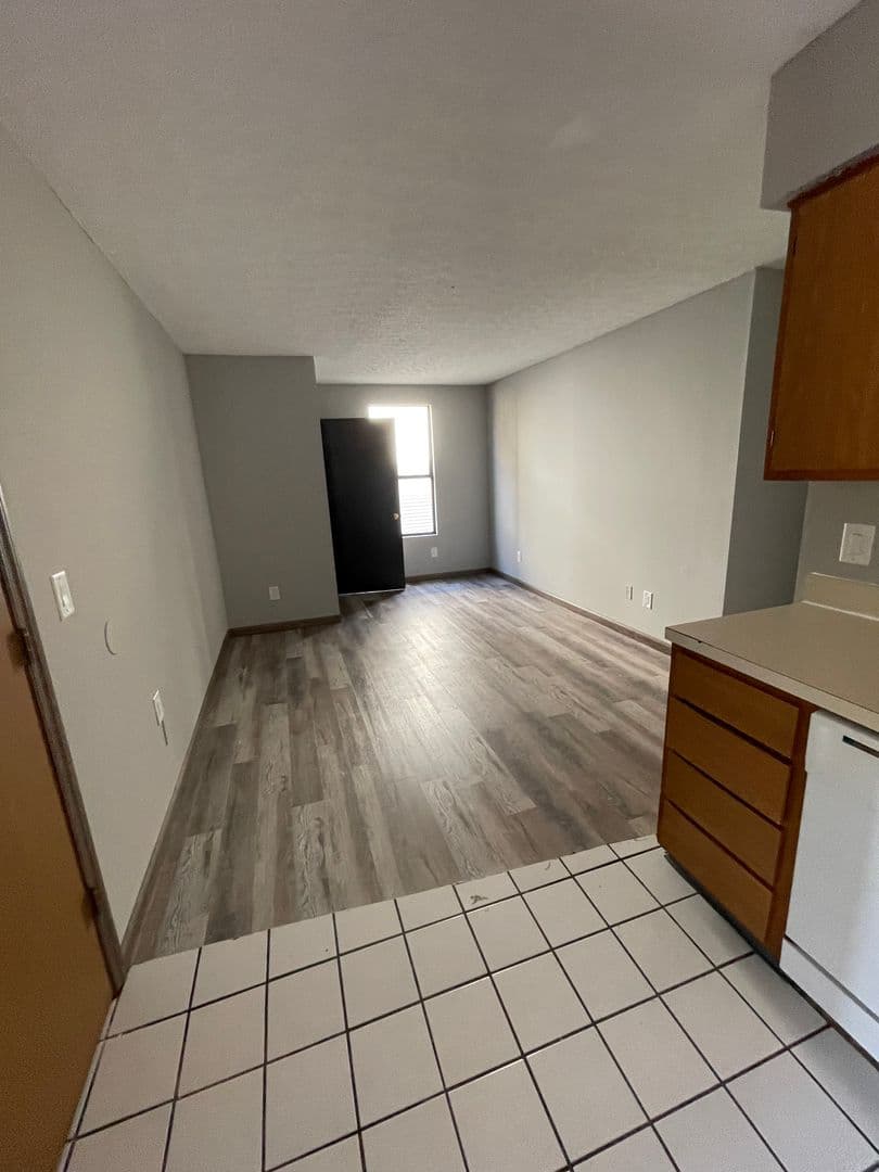Columbus Apartment: 72 Chittenden Avenue