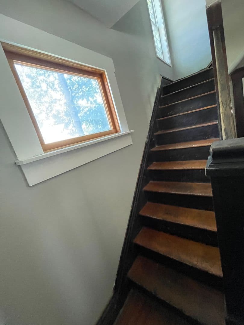 Columbus House: 136 E. Norwich