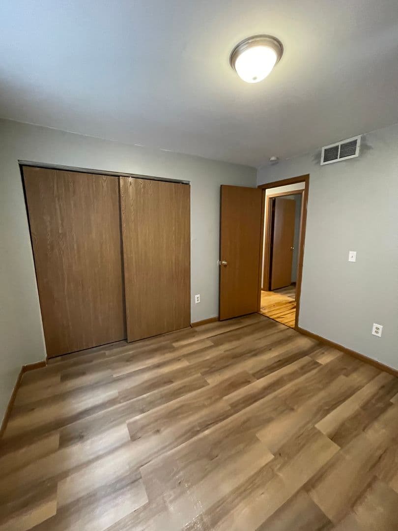 Columbus Apartment: 2163 Indianola Avenue