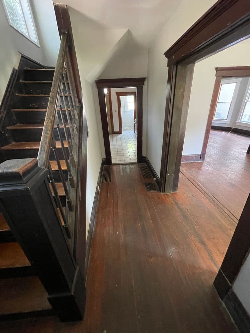 Columbus House: 136 E. Norwich