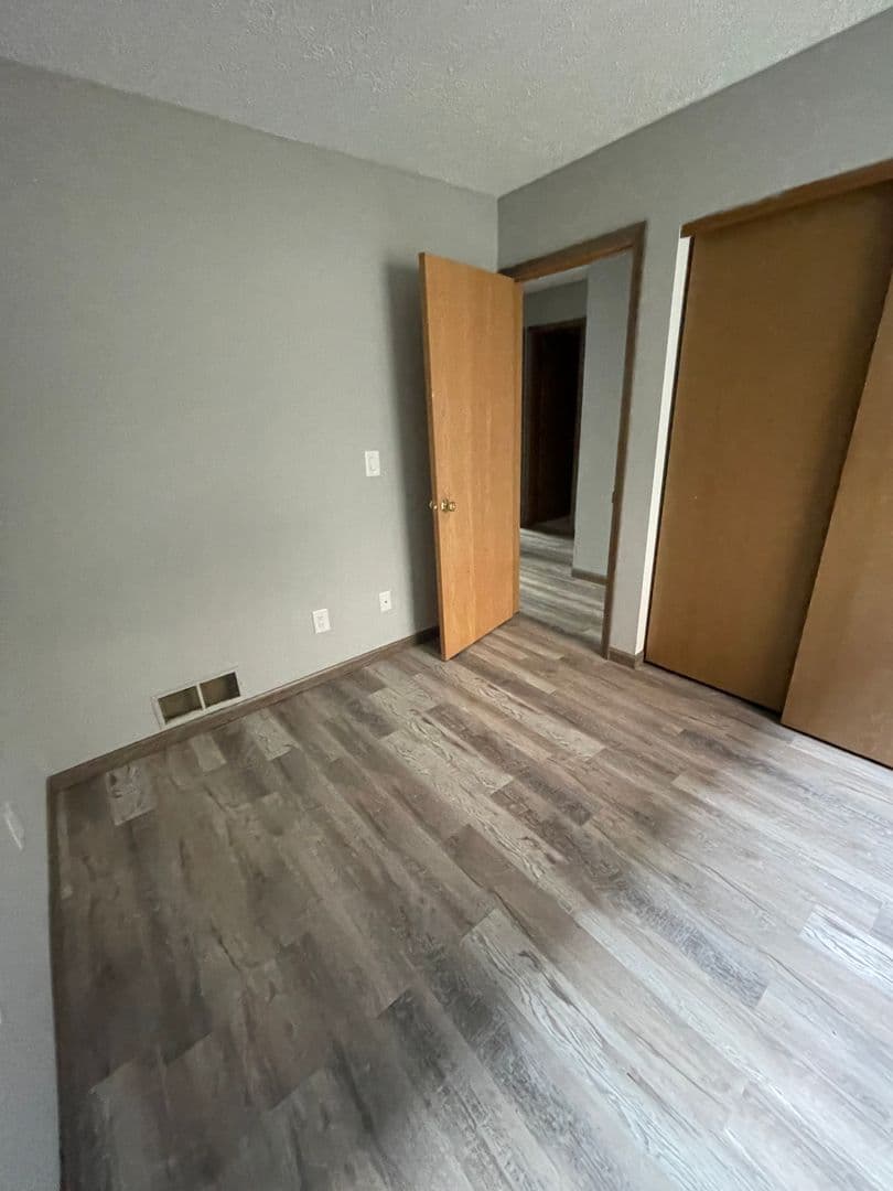 Columbus Apartment: 72 Chittenden Avenue