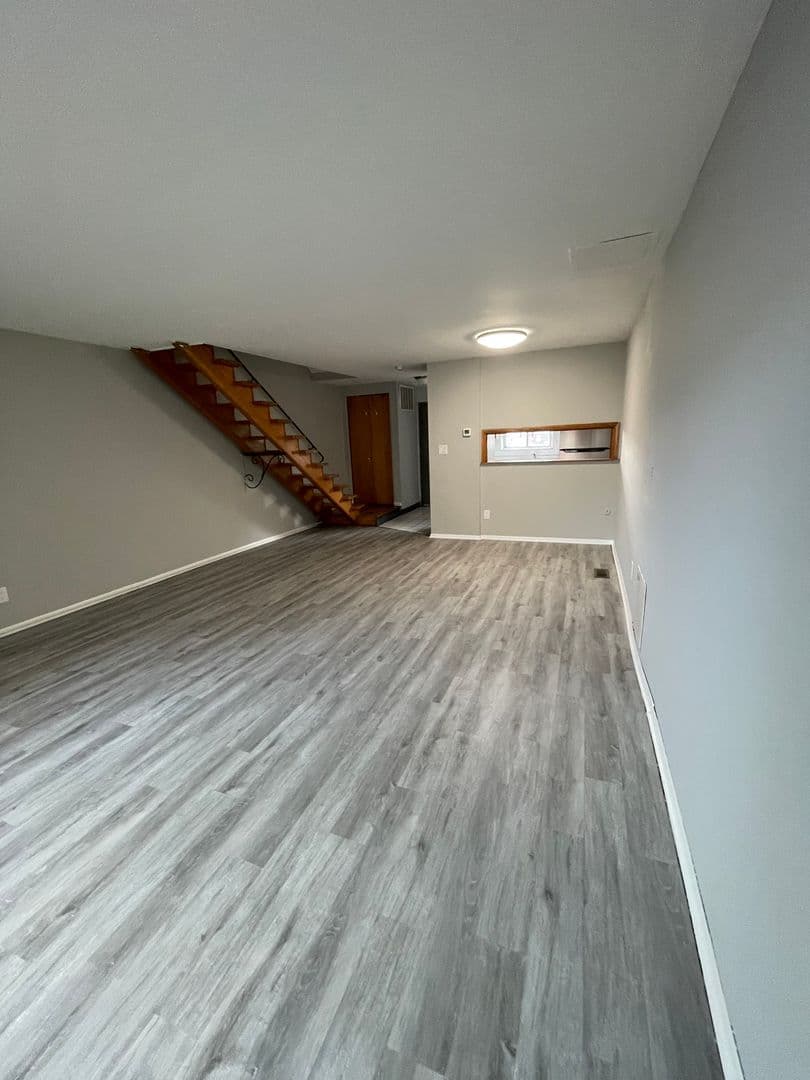 Columbus Apartment: 167 E. 14th Avenue