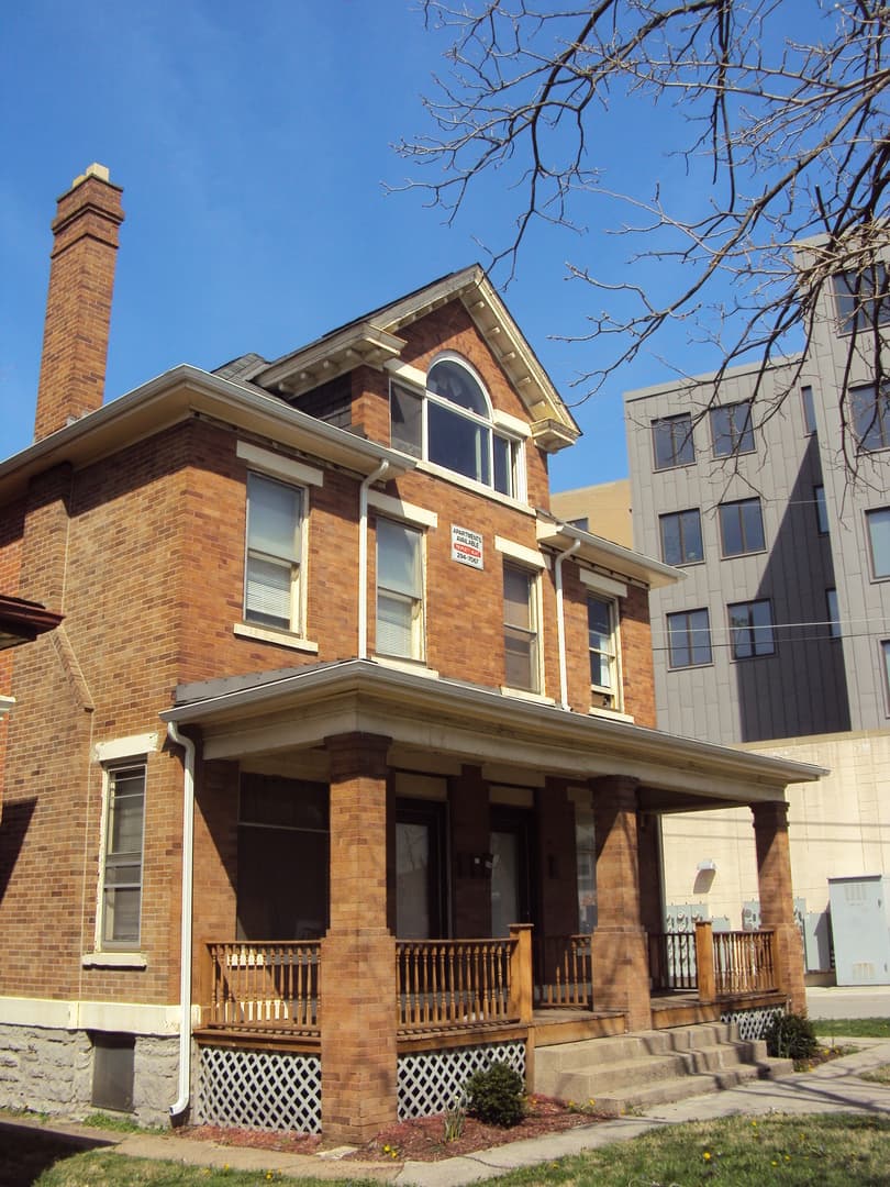 Columbus Apartment: 24-26 W. 10th Avenue