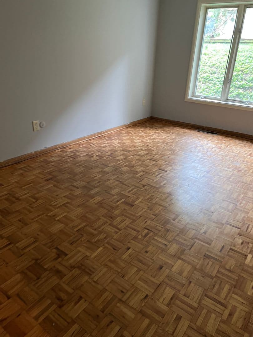 Columbus Apartment: 70 W. Northwood Avenue