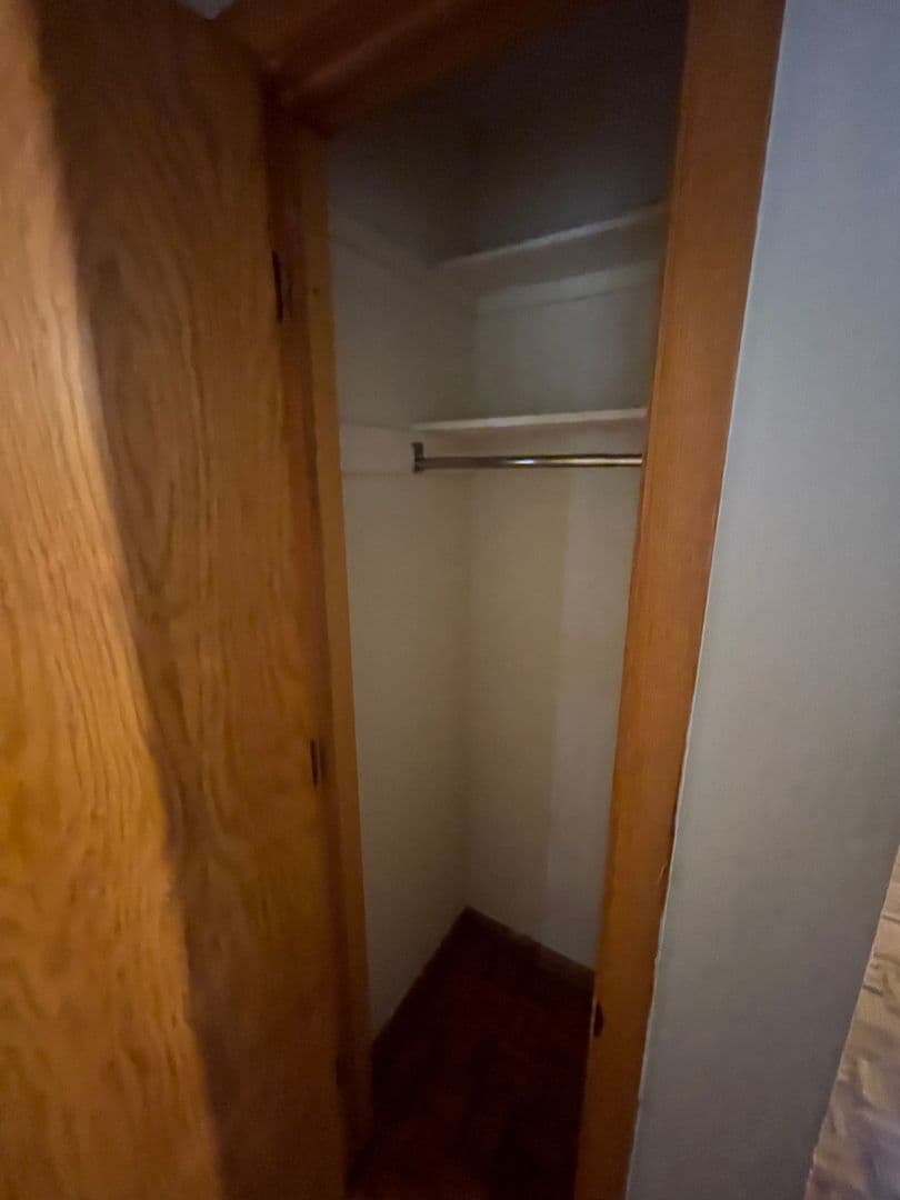 Columbus Apartment: 70 W. Northwood Avenue