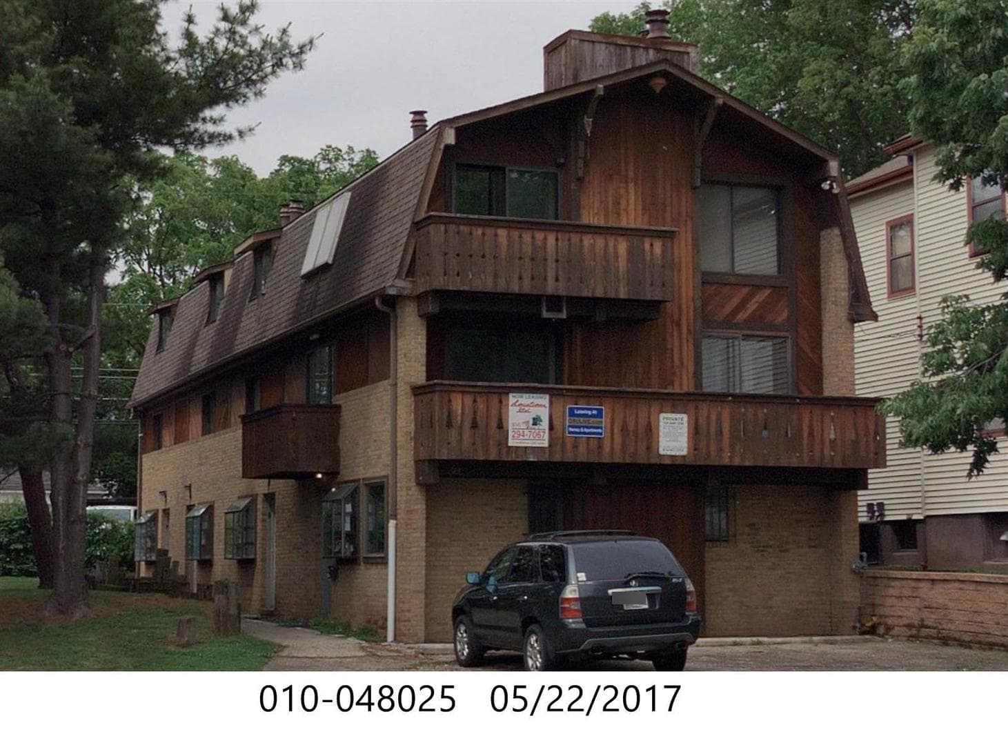 Columbus Apartment: 64 W. Northwood Avenue