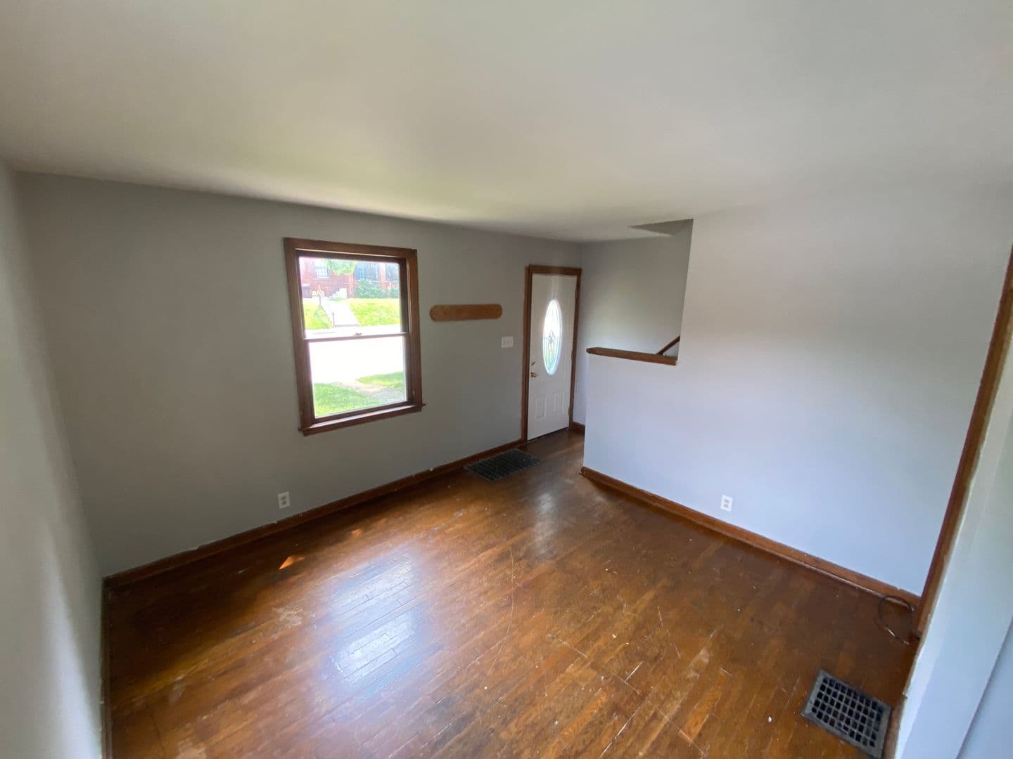 Columbus Apartment: 2549 Neil