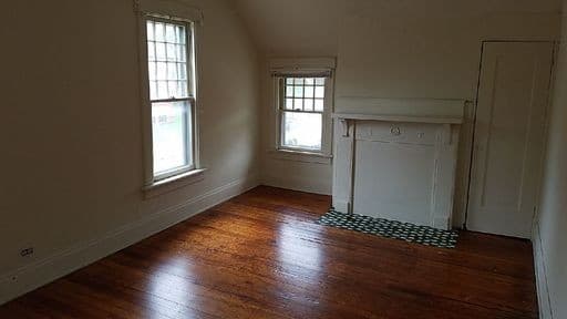 Columbus Apartment: 2137 Waldeck Avenue