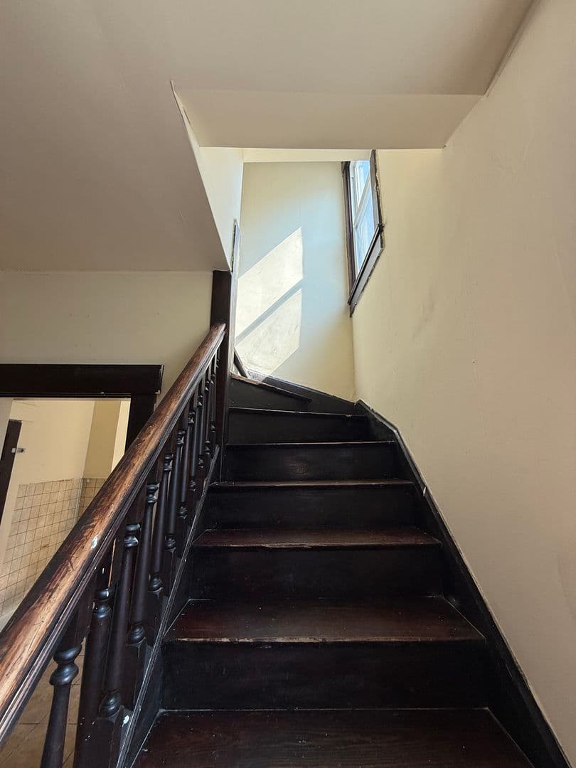 Columbus House: 62 W. Oakland
