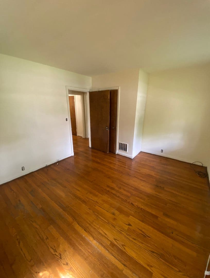 Columbus Apartment: 285 E 15th Avenue