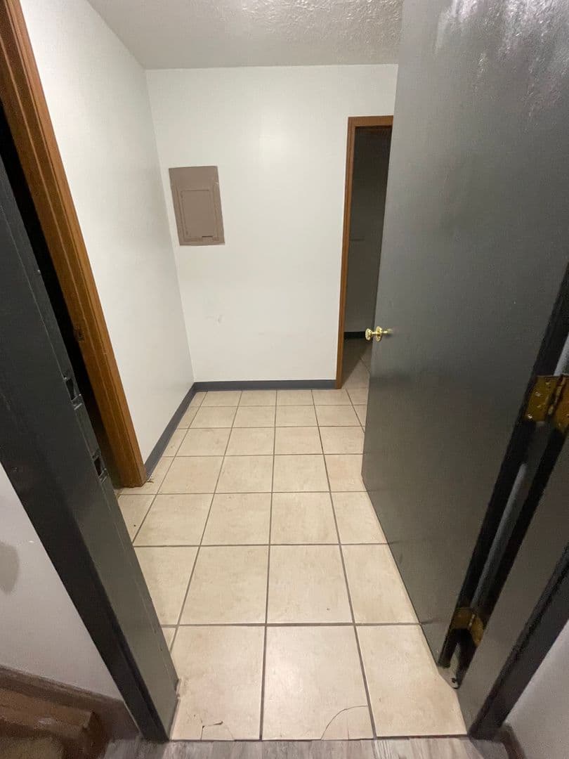 Columbus Apartment: 72 Chittenden Avenue