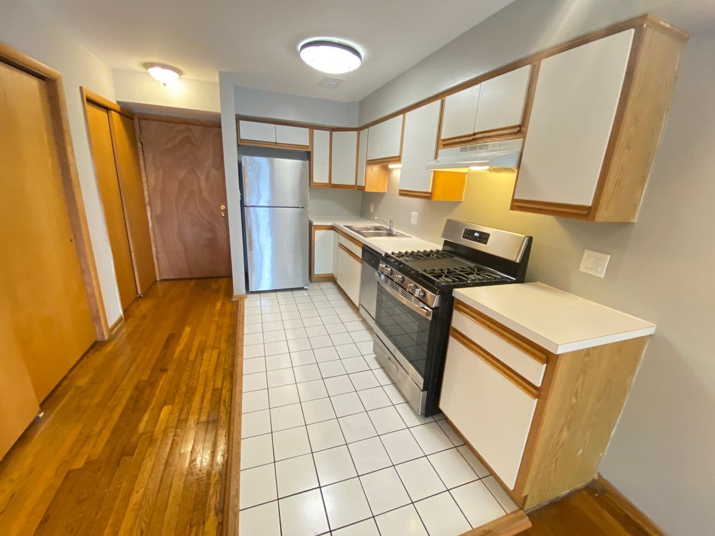 Columbus Apartment: 70 W. Northwood Avenue