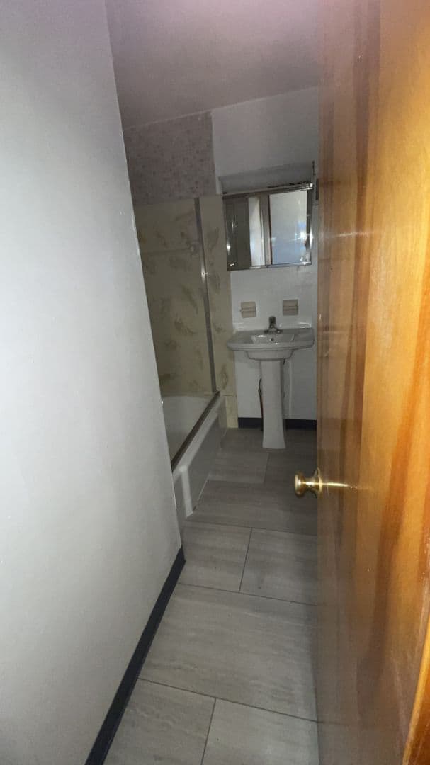 Columbus Apartment: 167 E. 14th Avenue