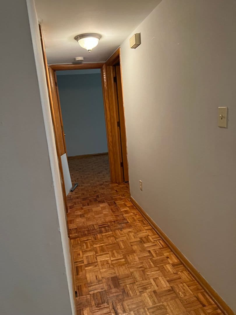 Columbus Apartment: 70 W. Northwood Avenue