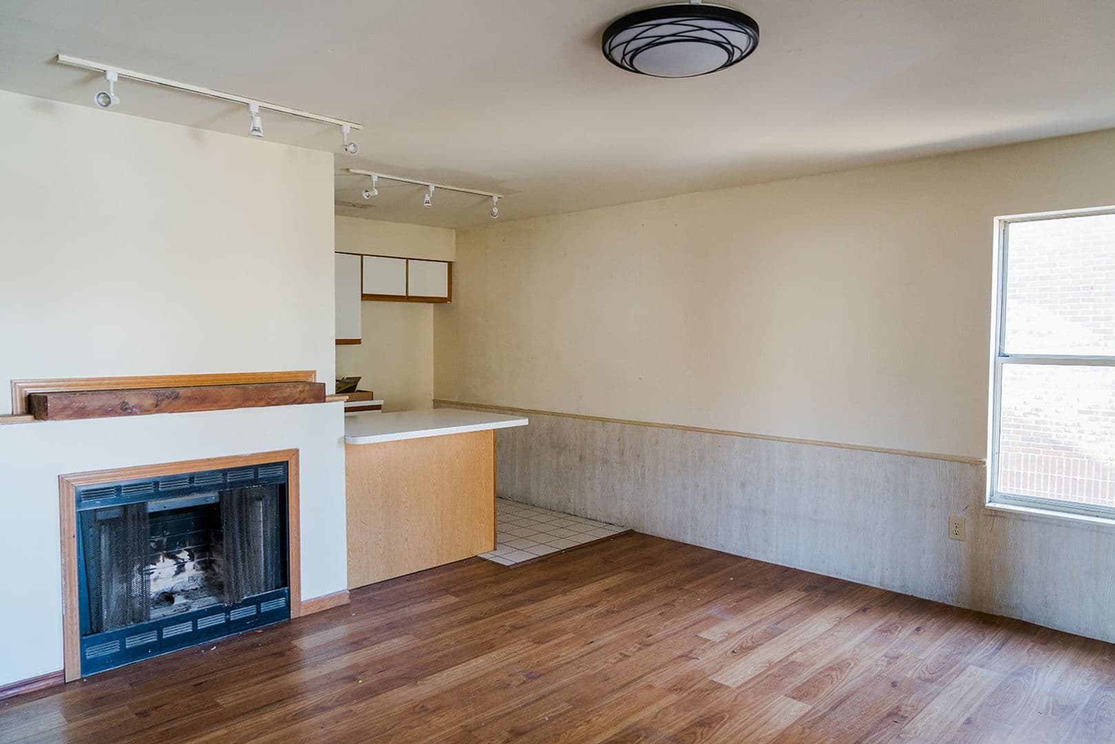 Columbus Apartment: 201 E. 16th Avenue