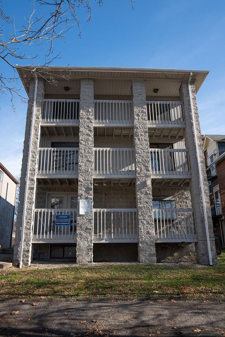 Columbus Townhome: 1669-1675 Summit Street