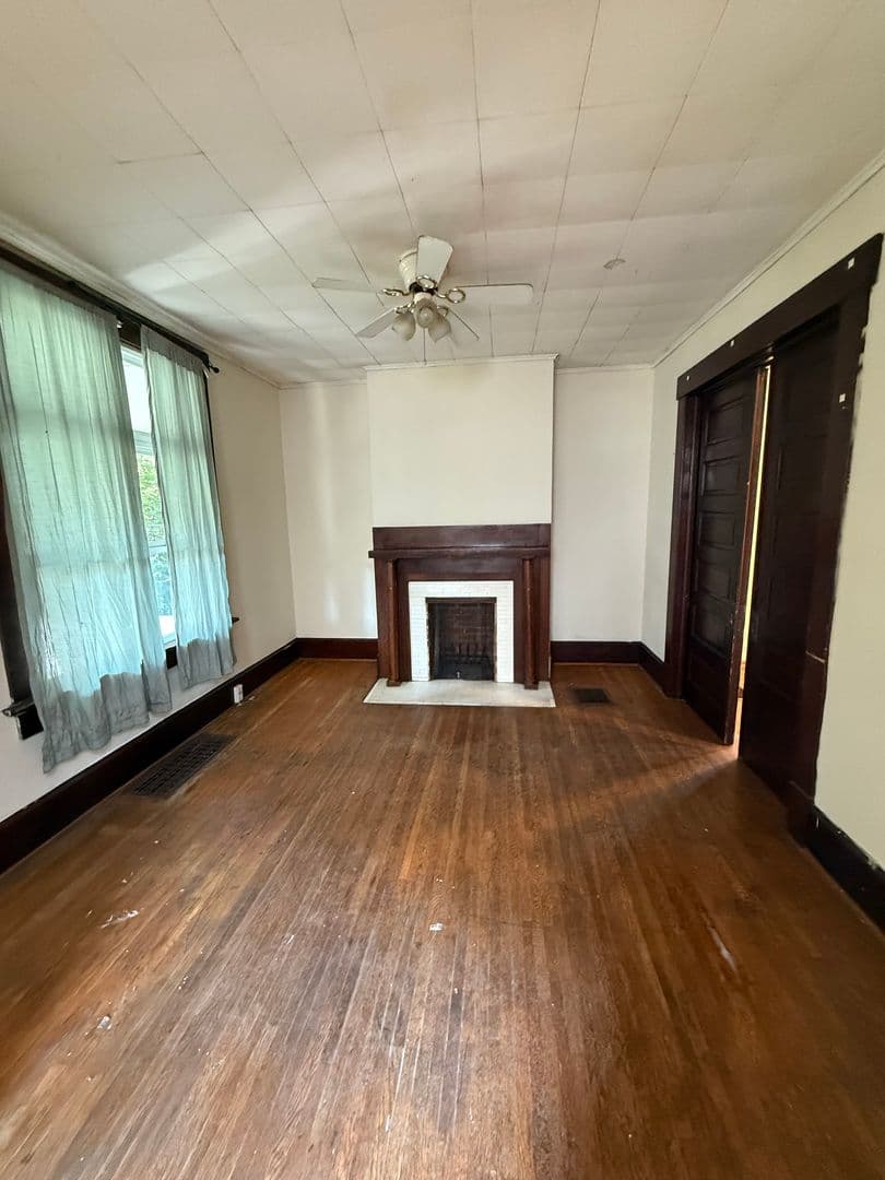 Columbus House: 62 W. Oakland