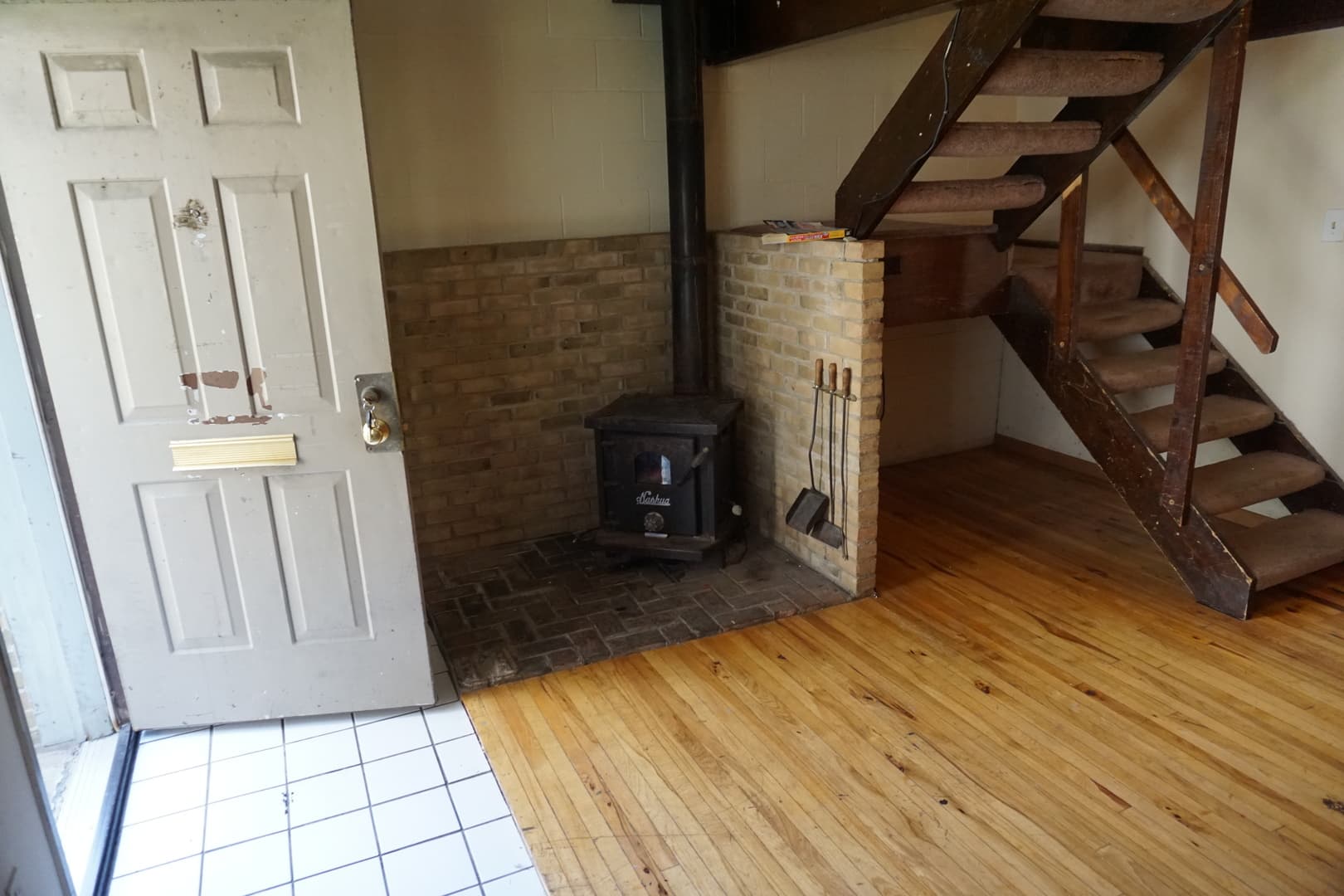 Columbus Apartment: 64 W. Northwood Avenue