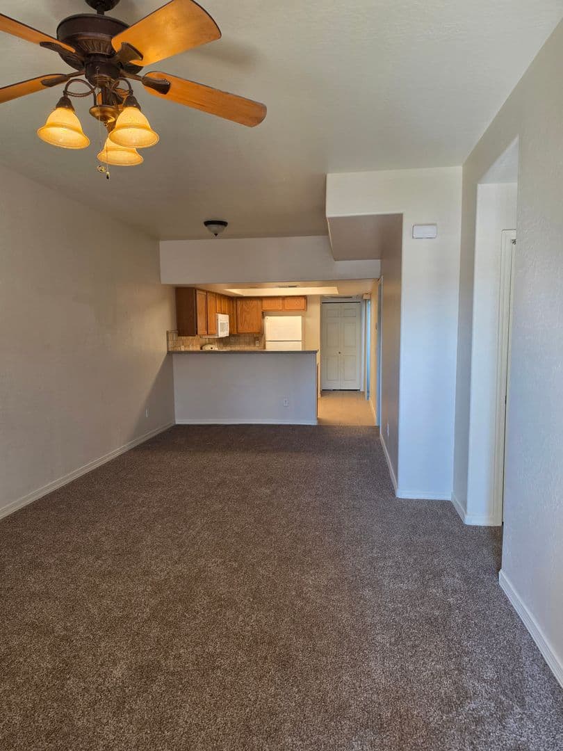 Apache Junction Condo: 537 S. Delaware Dr. #104