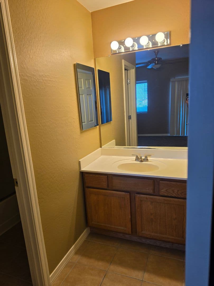 Apache Junction Condo: 537 S. Delaware Dr. #104