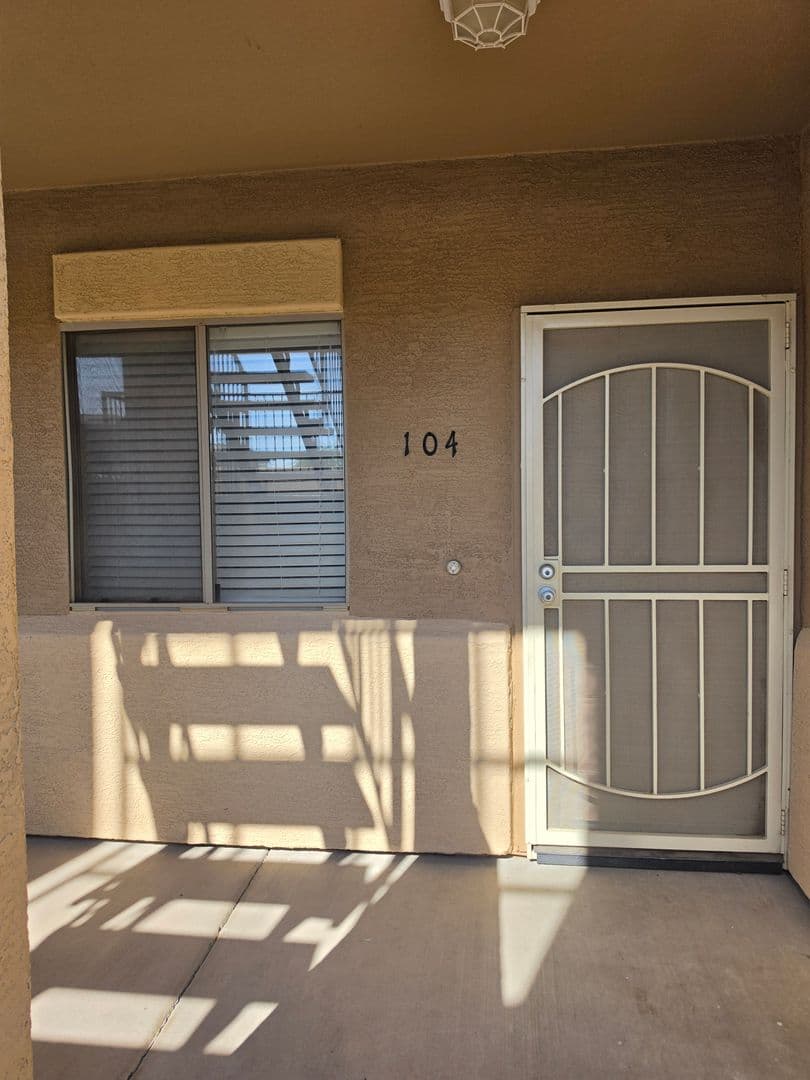 Apache Junction Condo: 537 S. Delaware Dr. #104
