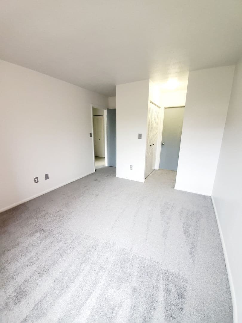 Muncie Apartment: 3601 N. Chadam Lane