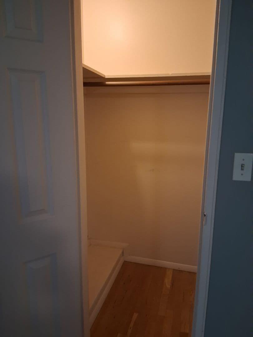 Bridgewater Apartment: 82-106 Finderne Avenue