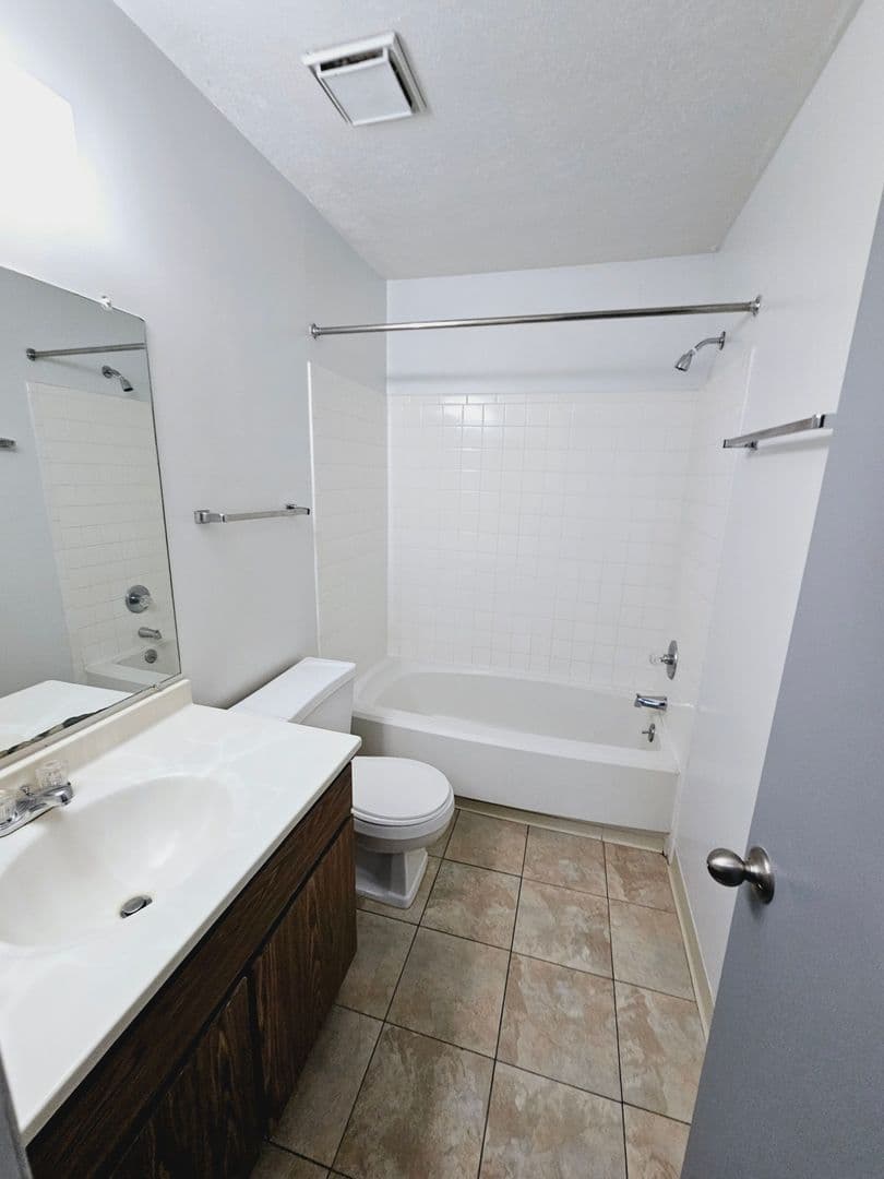 Muncie Apartment: 3601 N. Chadam Lane