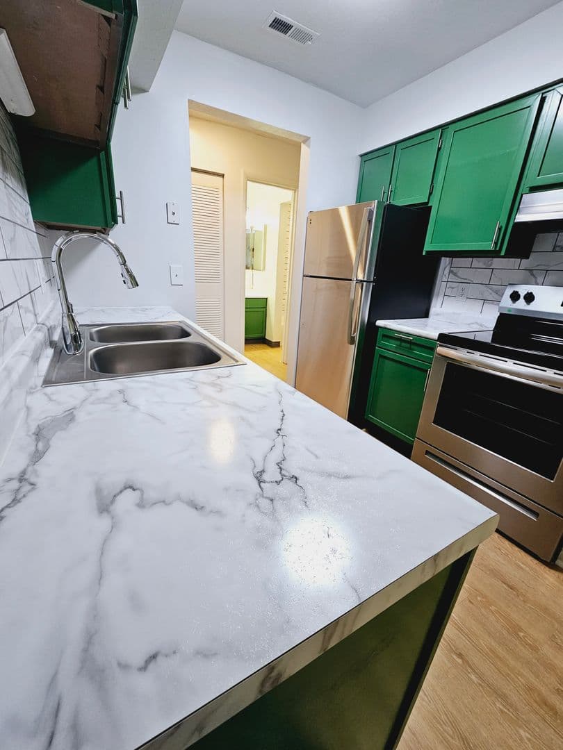 Muncie Apartment: 3601 N. Chadam Lane