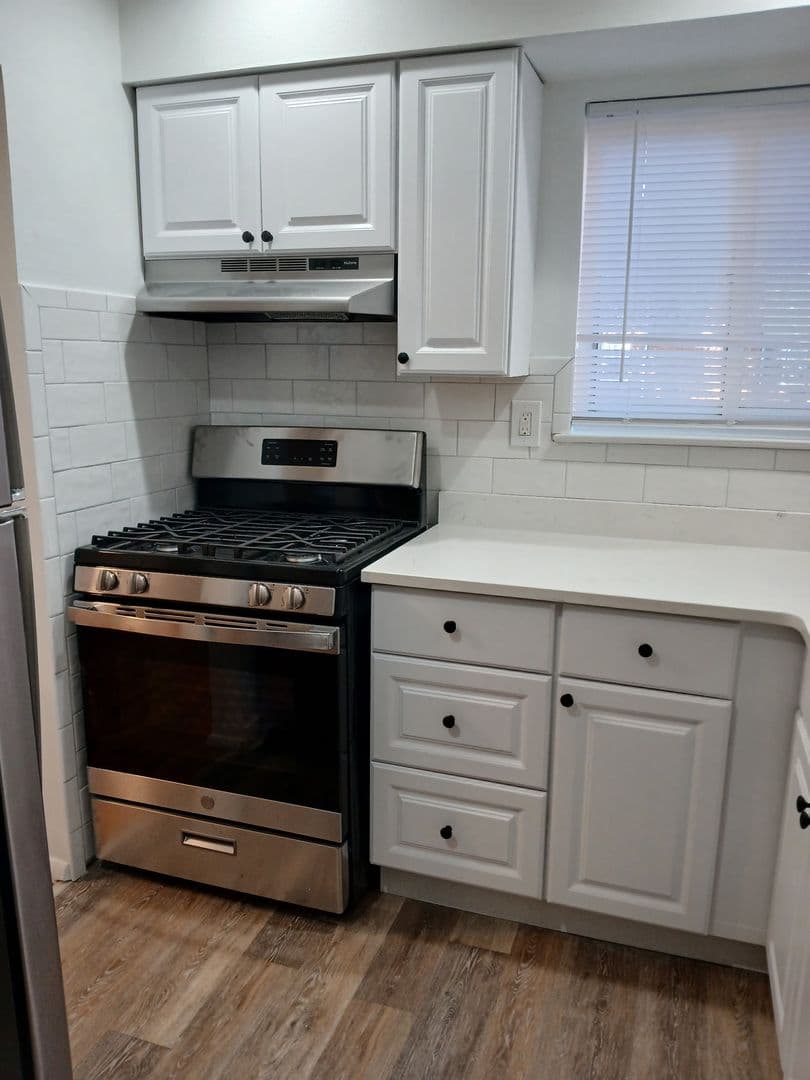 Bridgewater Apartment: 82-106 Finderne Avenue