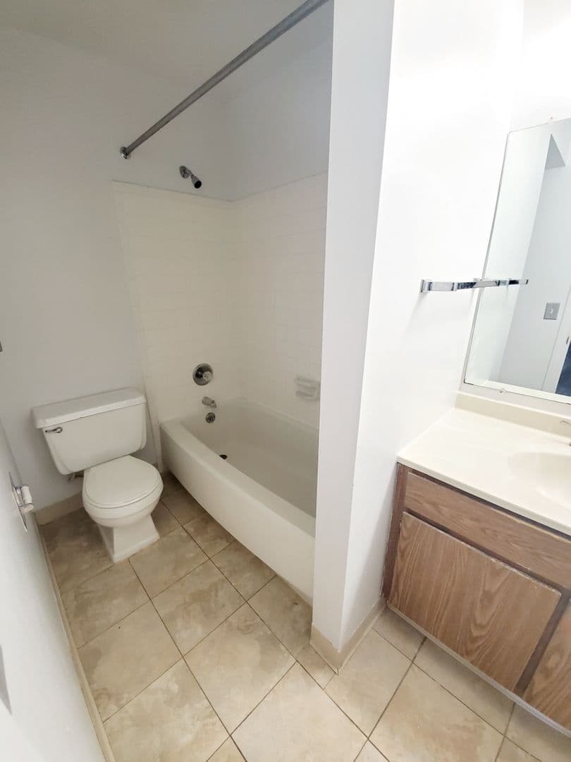 Muncie Apartment: 3601 N. Chadam Lane