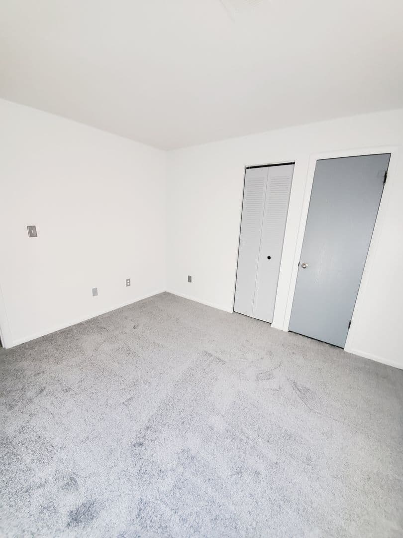Muncie Apartment: 3601 N. Chadam Lane