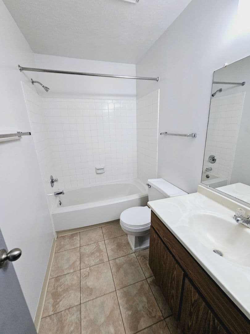 Muncie Apartment: 3601 N. Chadam Lane