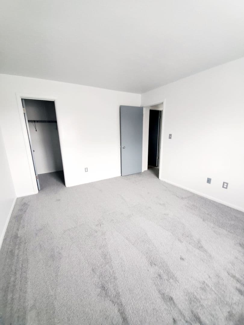 Muncie Apartment: 3601 N. Chadam Lane
