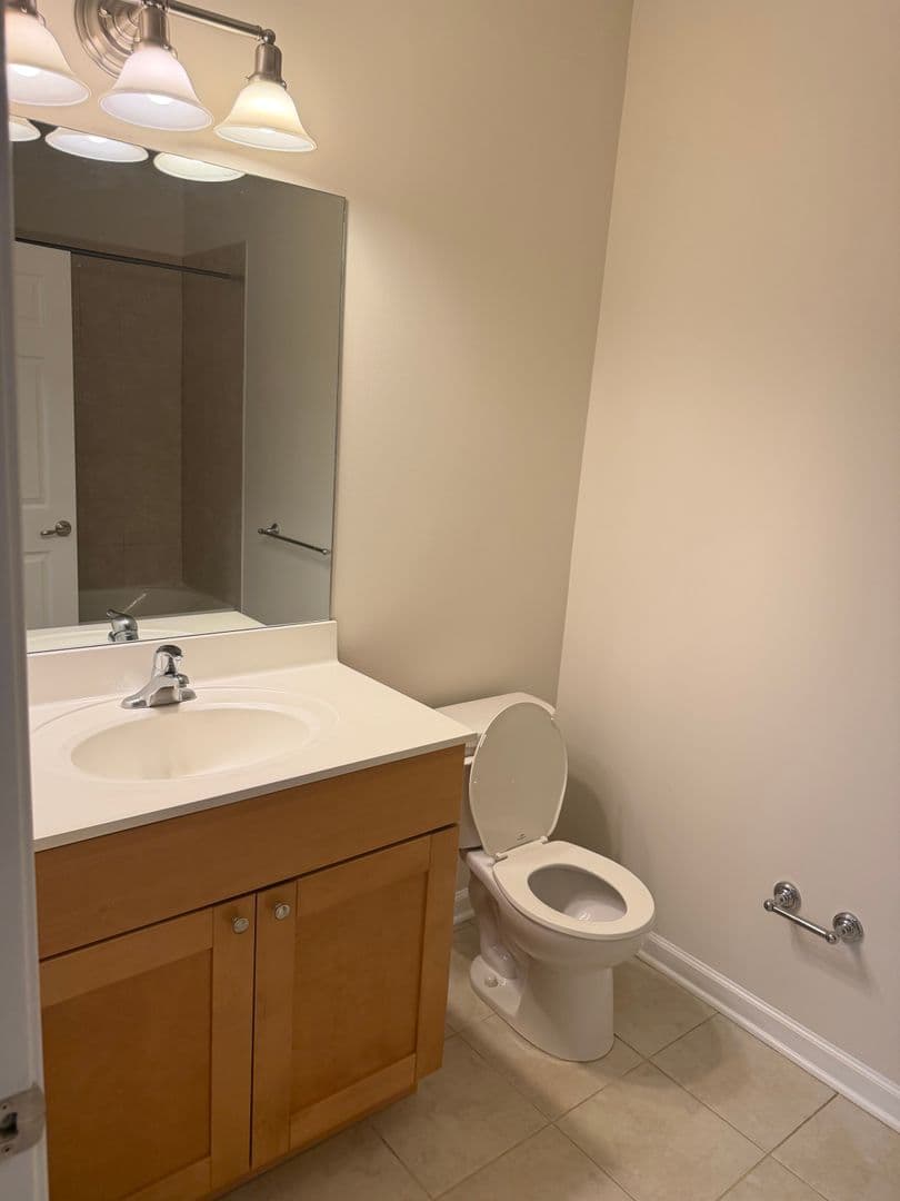 Clinton Apartment: 1 Park Drive